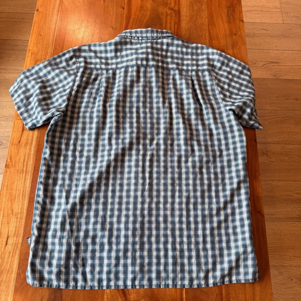 The North Face Men's Blue/Green Plaid Short Sleeve‎ Button Up Short Size XL